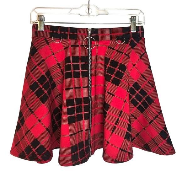 Hot Topic Dresses & Skirts - Hot Topic Red & Black Plaid Mini Skater Mall Goth Skirt with Hardware & Zipper